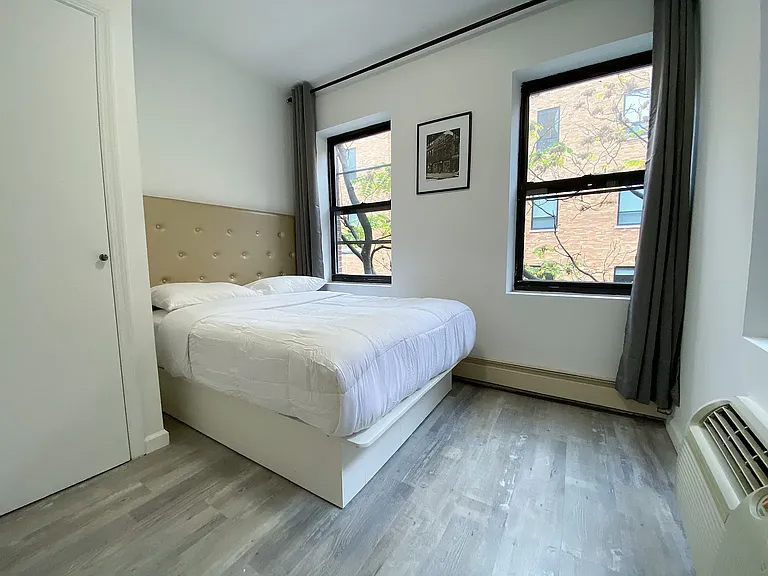 407 W 51st St #5F — Photo 4