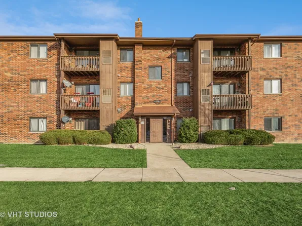 15701 Peggy Ln APT 1, Oak Forest, IL 60452