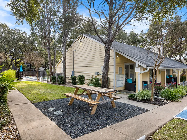 The Arbors at Tallwood — Photo 17
