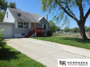6791 Manderson St, Omaha, NE 68104