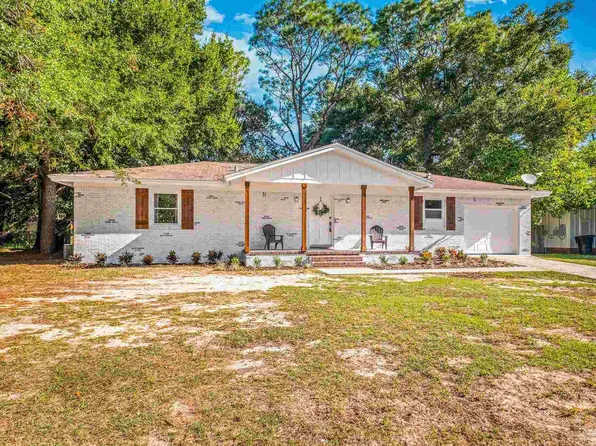 3860 Forest Glen Dr, Pensacola, FL 32504