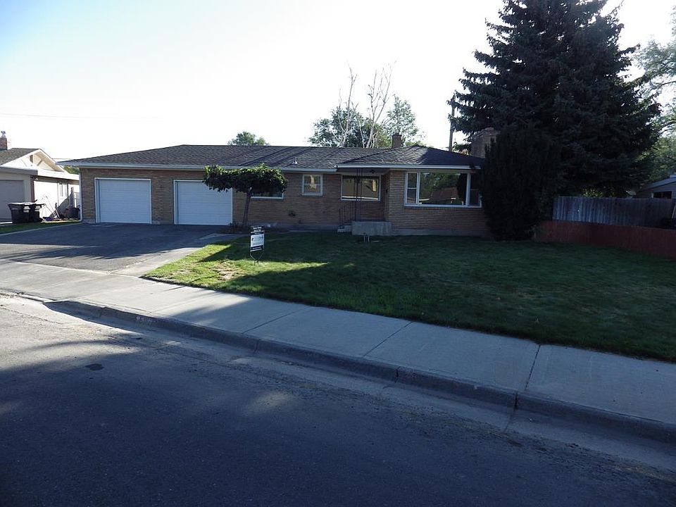 1st image of 601 Safstrom Ave