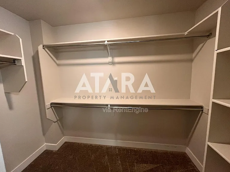 291 E Grace Ln — Photo 24