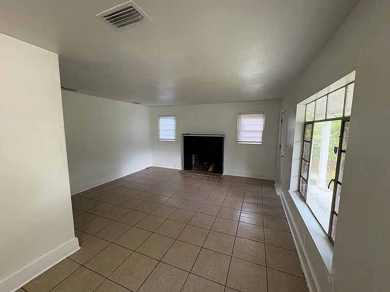 414 Morgan Ave — Photo 6