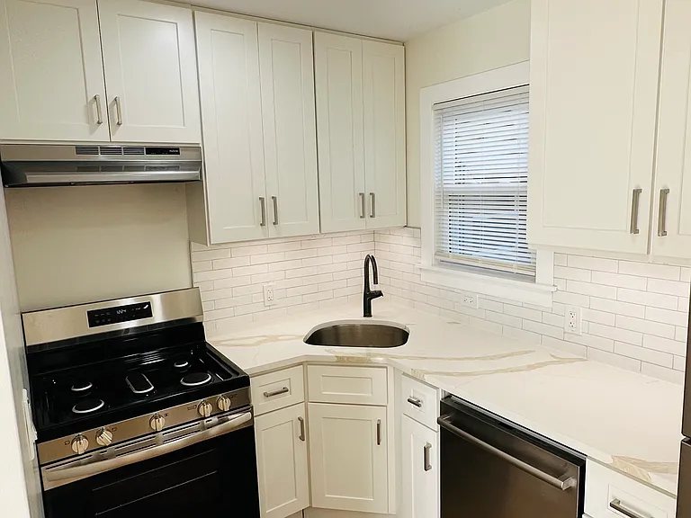 70 E Cleveland Ave — Photo 1