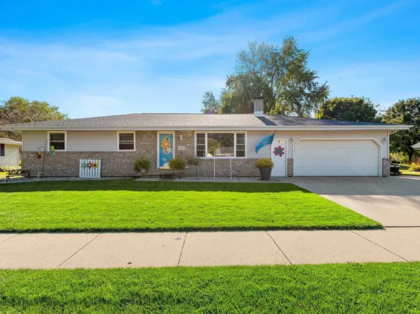 1739 Paul Dr, Kaukauna, WI 54130