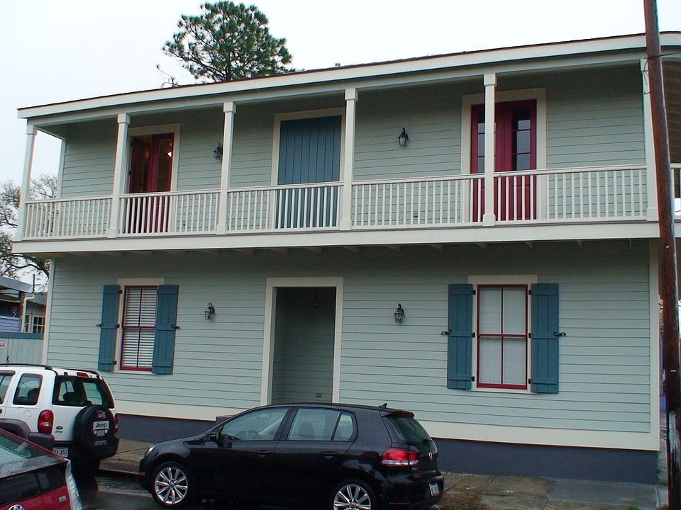 1st image of 2702 Dauphine St