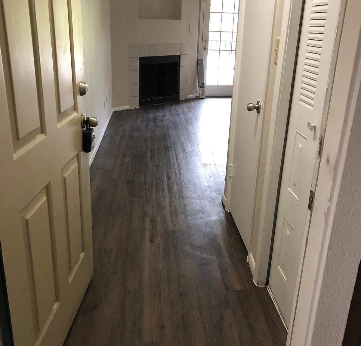236 Afton Sq — Photo 4