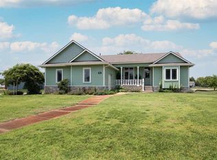 912 E Clear Creek St, Clearwater, KS 67026