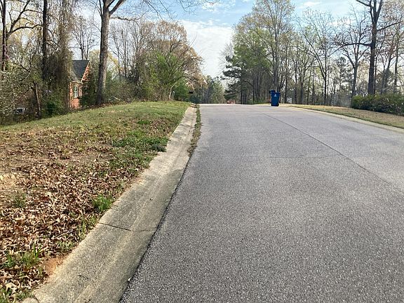 5th image of 418 Liberty Ridge Rd