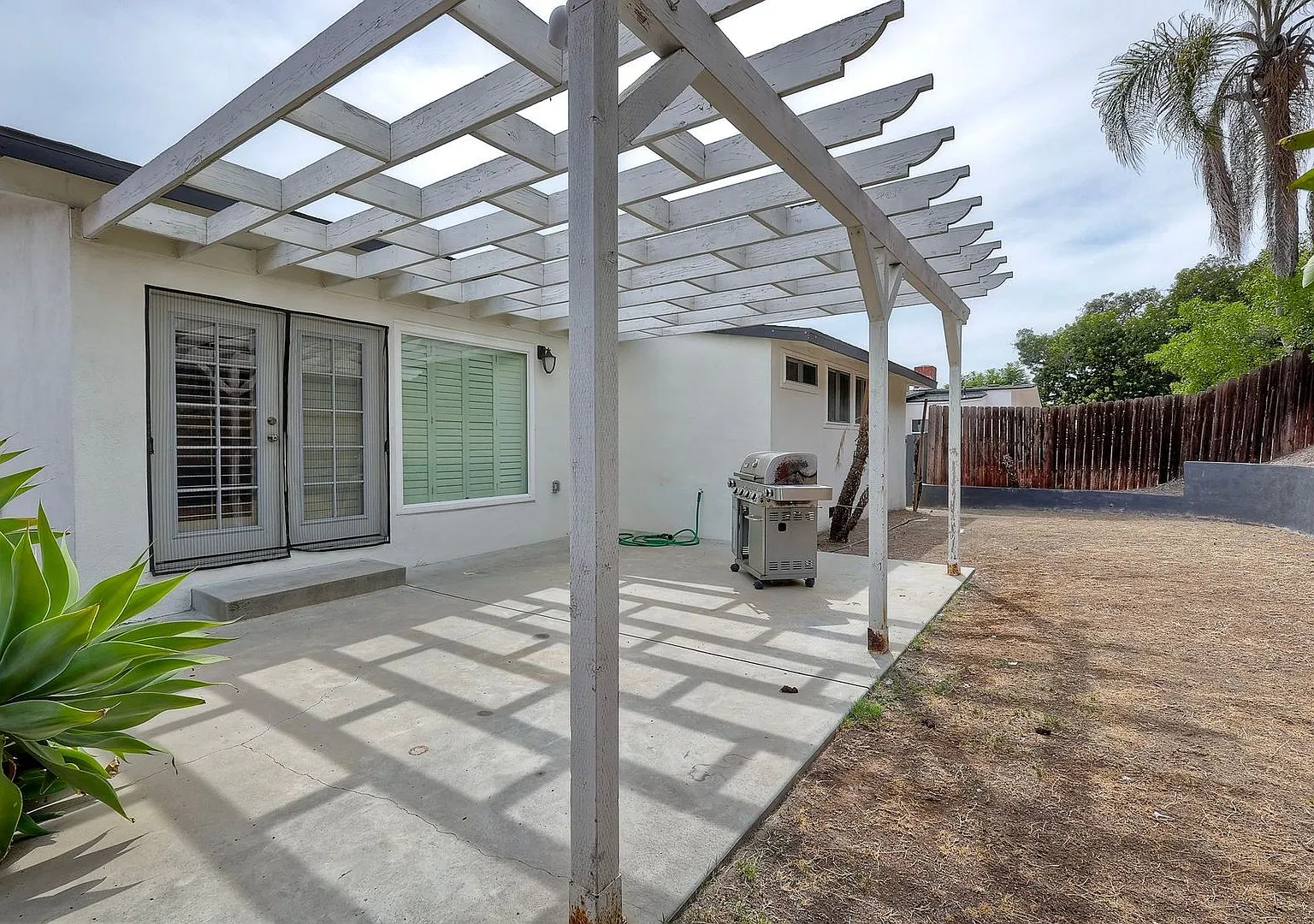Single-Level 3-Bedroom Home Near SDSU with Private Patio and 2-Car Garage — Photo 4