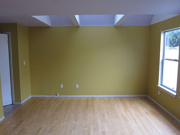 Wonderful Skylights in Living Room