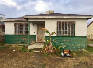 1421 Dover Pl, Delano, CA 93215