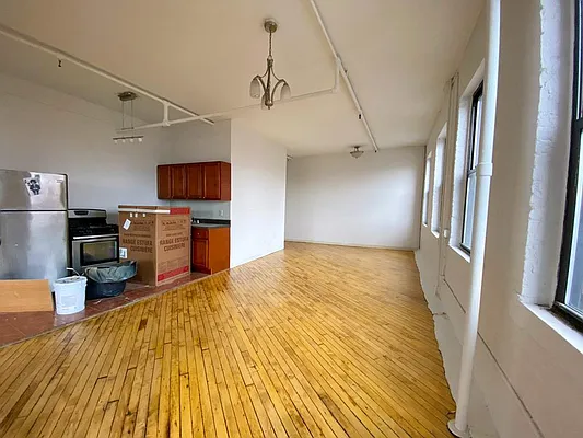 Rented by Carnegie Management Inc | media 8
