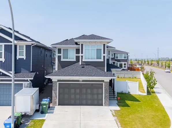 310 E Red Sky Ter NE, Calgary, AB T3N 1N1