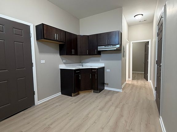 5th image of 22-26 N Pulaski Rd #24-1F