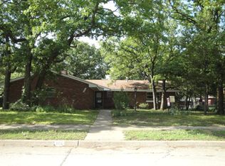 104 Laurel Pl, Bartlesville, OK 74003