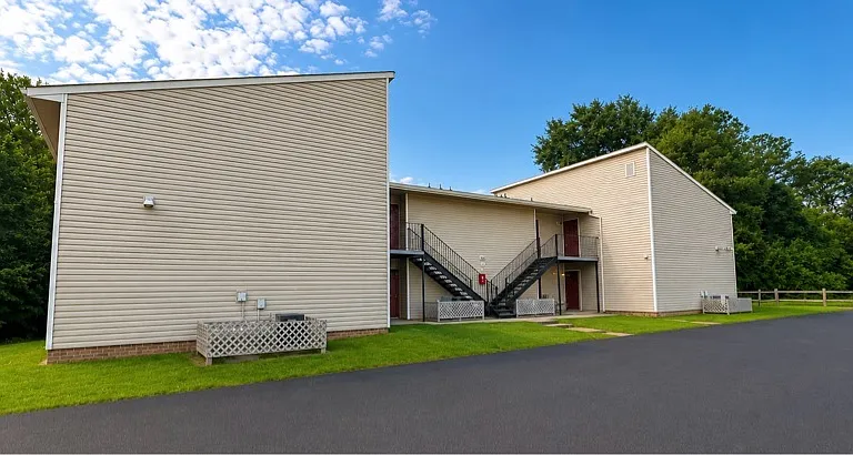 1123 Southwood Dr #4 — Photo 1