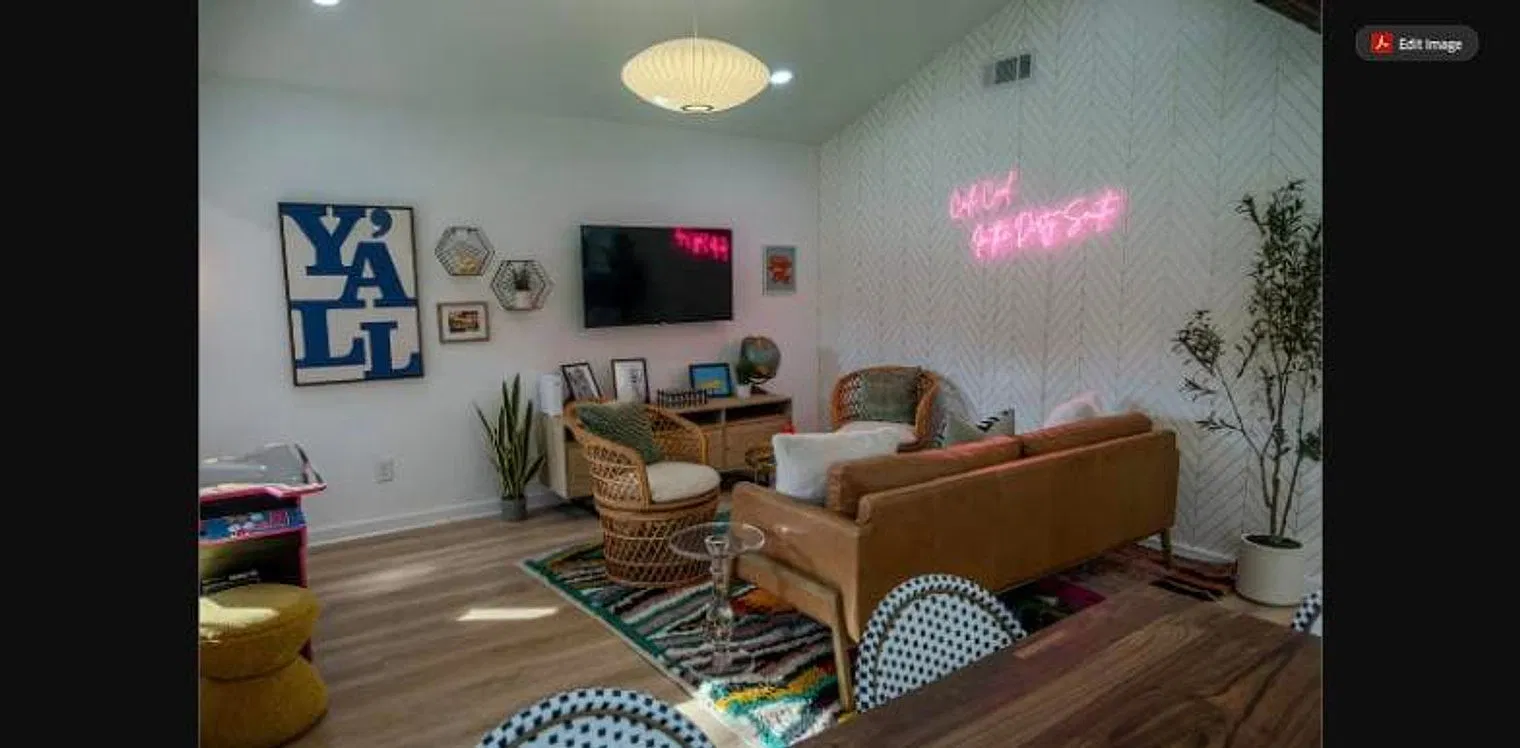 4 bed, 2.0 bath, $5,490 — Photo 3