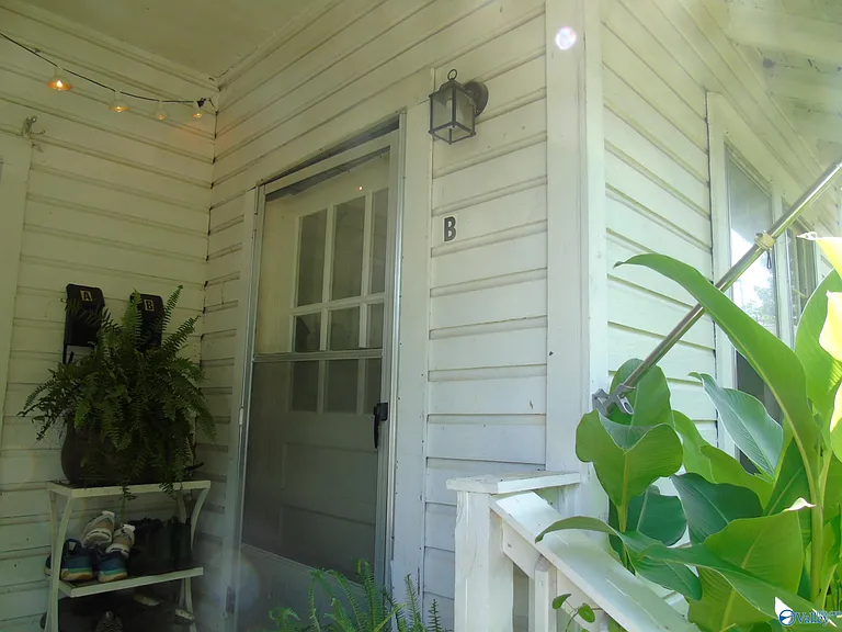 1305B Wells Ave SE — Photo 3