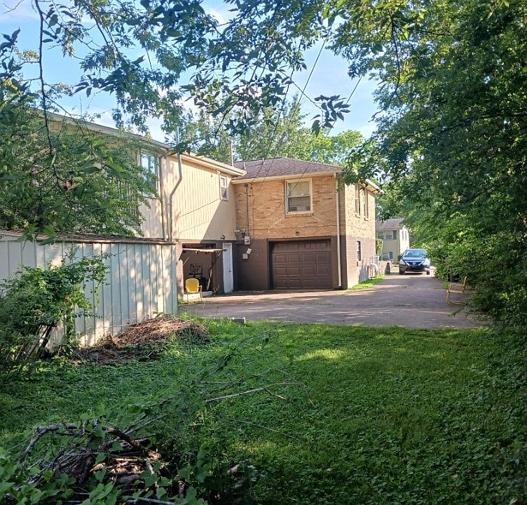 2nd image of 612 Comet Dr