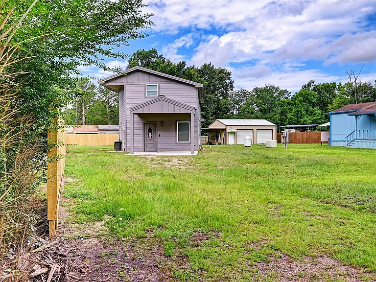 268 Sunrise Dr — Photo 1