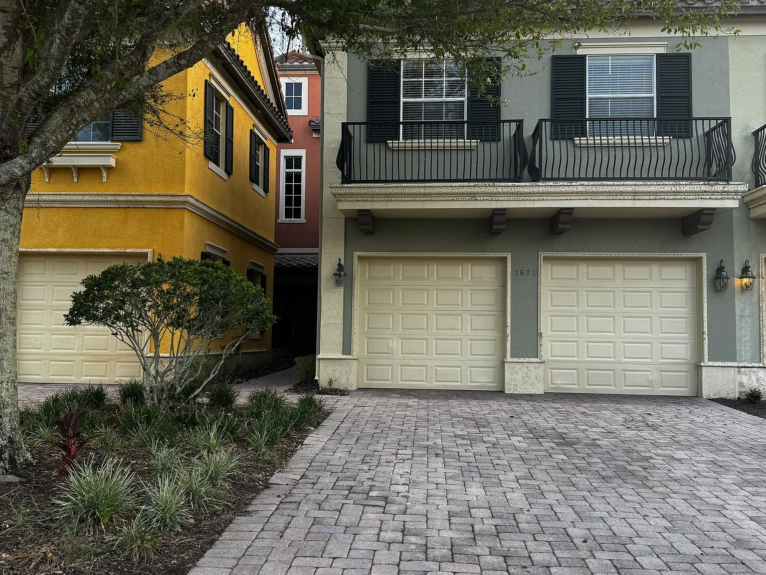 1671 Lake Side Ave — Photo 2