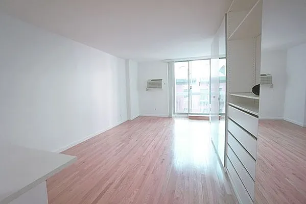 Rented by Flat Iron Real Estate | media 7