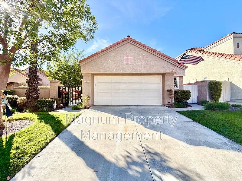 2 bed, 2.0 bath, 1274 sqft, $2,799 — Photo 1