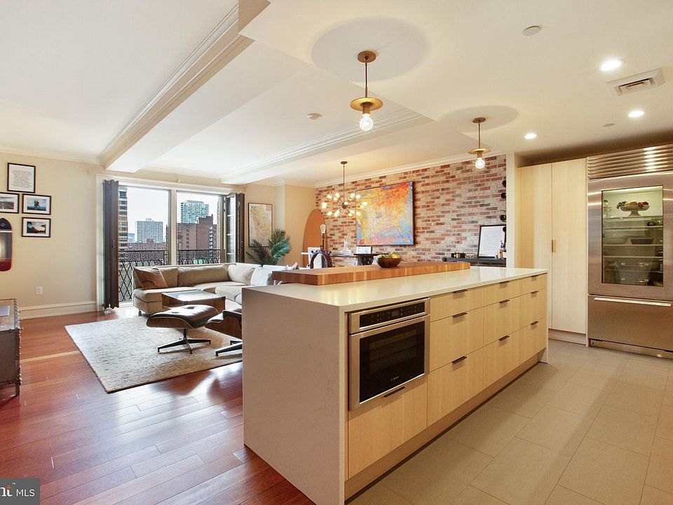 1st image of 219 S 18th St #1007