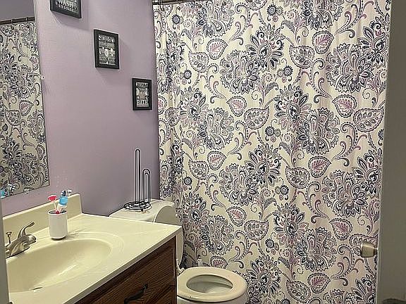 4th image of 454 Brock Ln
