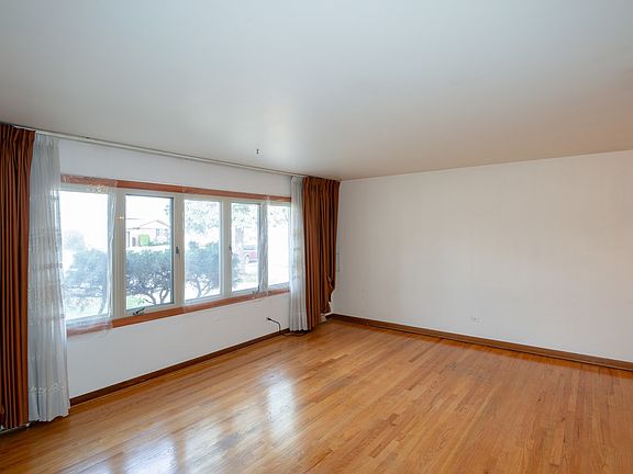 2nd image of 111 N Pamela Dr