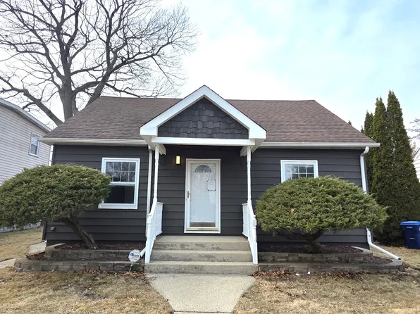 1738 Seymour Ave, North Chicago, IL 60064