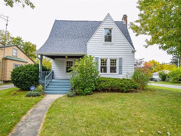 2nd image of 3325 Wellington Dr