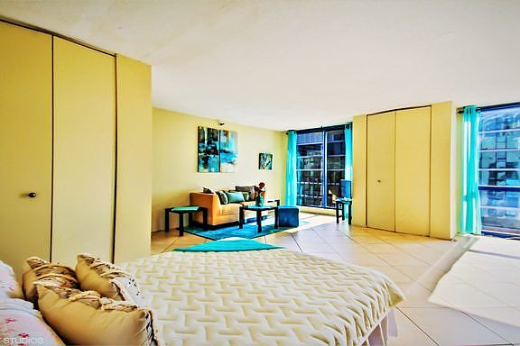 5th image of 1250 N La Salle Dr APT 1605