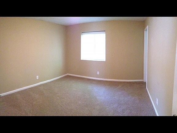 4th image of 7568 La Fontaine Dr APT A
