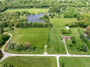 16123 N Hickory Ln, Woodlawn, IL 62898