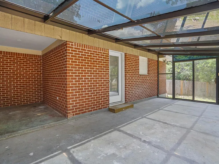 514 Canyon Ridge Dr — Photo 35