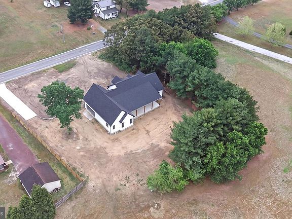2nd image of 14133 Pepperbox Rd