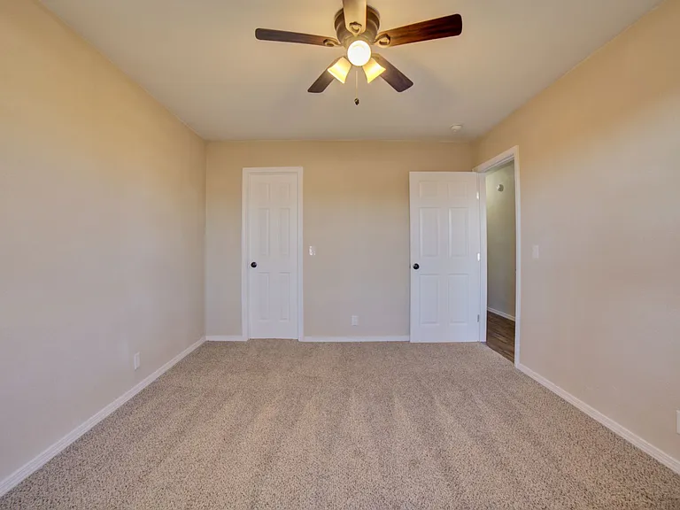 S 79th E Ave Duplex — Photo 14