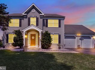 65 Angela Ln, York, PA 17402