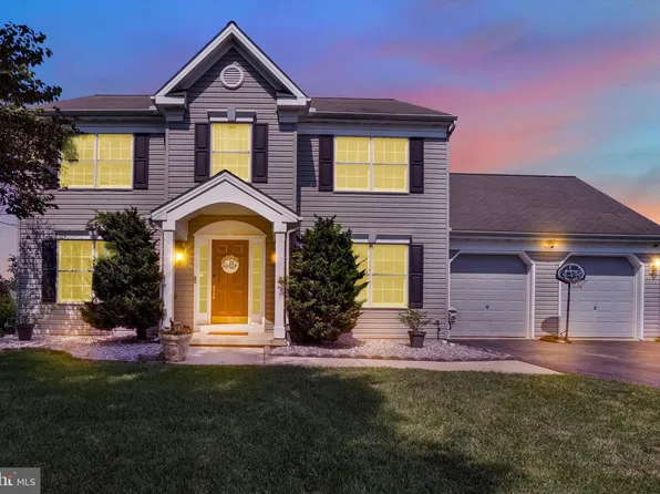 65 Angela Ln, York, PA 17402