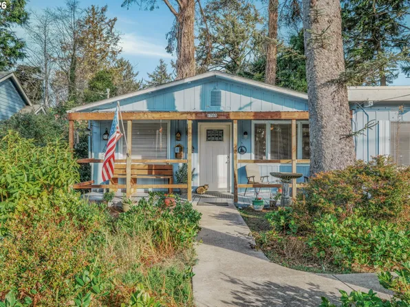 1705 NW 22nd St, Lincoln City, OR 97367