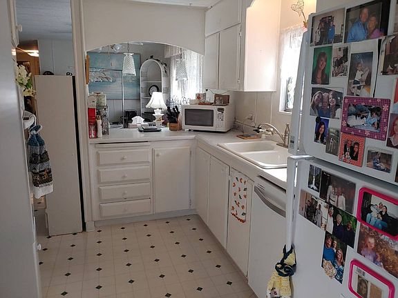 3rd image of 5404 NE 121st Ave Unit 25