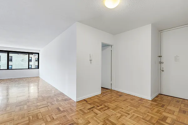 Rented by Cooper & Cooper Real Estate | media 22