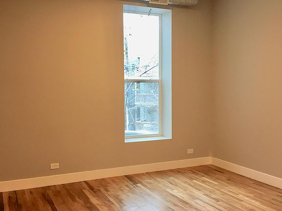 3rd image of 1431 N Milwaukee Ave #206