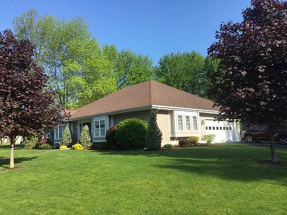 2nd image of 24 Trafalgar Dr
