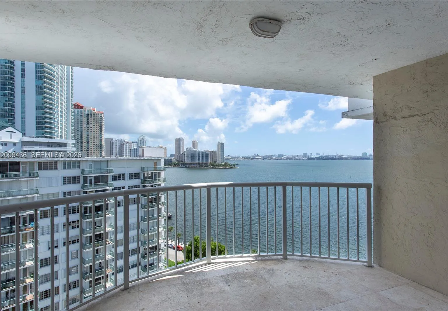 Bayshore Place Condo — Photo 1