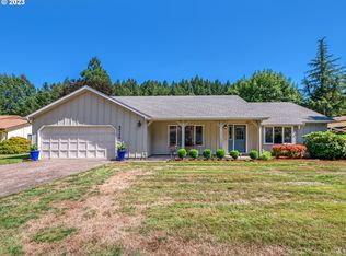 40176 York Ln, Springfield, OR 97478