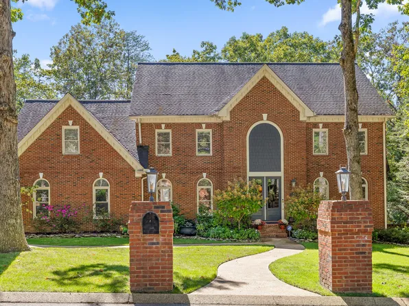 6 Northfield Rd, Signal Mountain, TN 37377